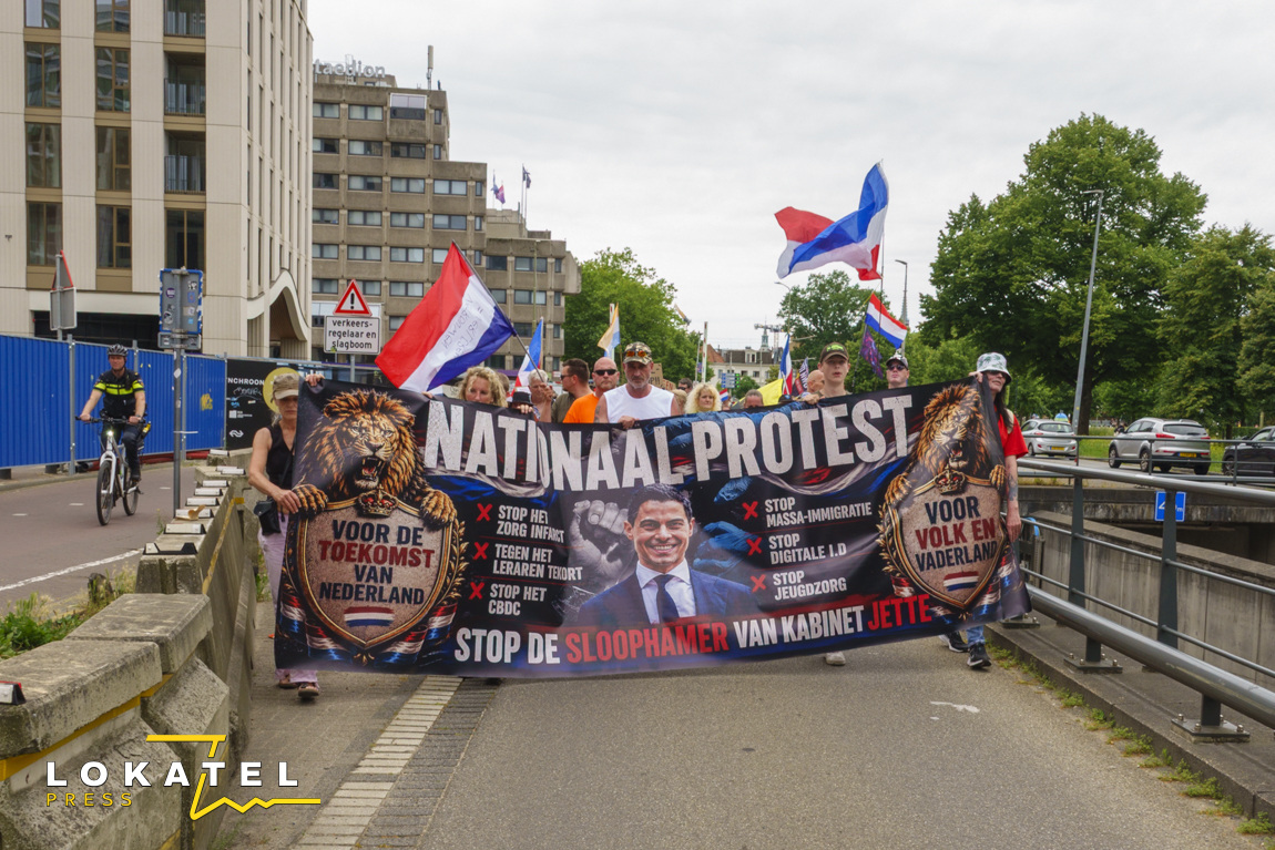 Demonstratie Nationaal Protest in Centrum