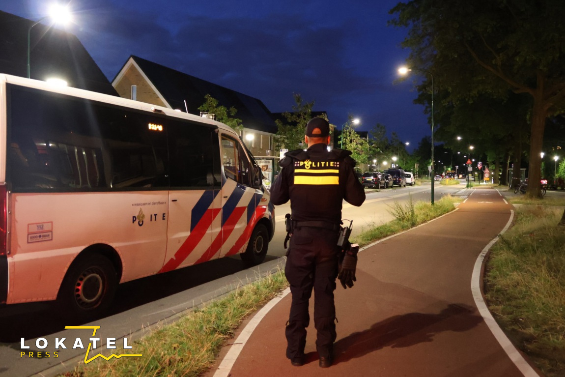 Flat deels ontruimd na grootschalige politieactie in Achterveld