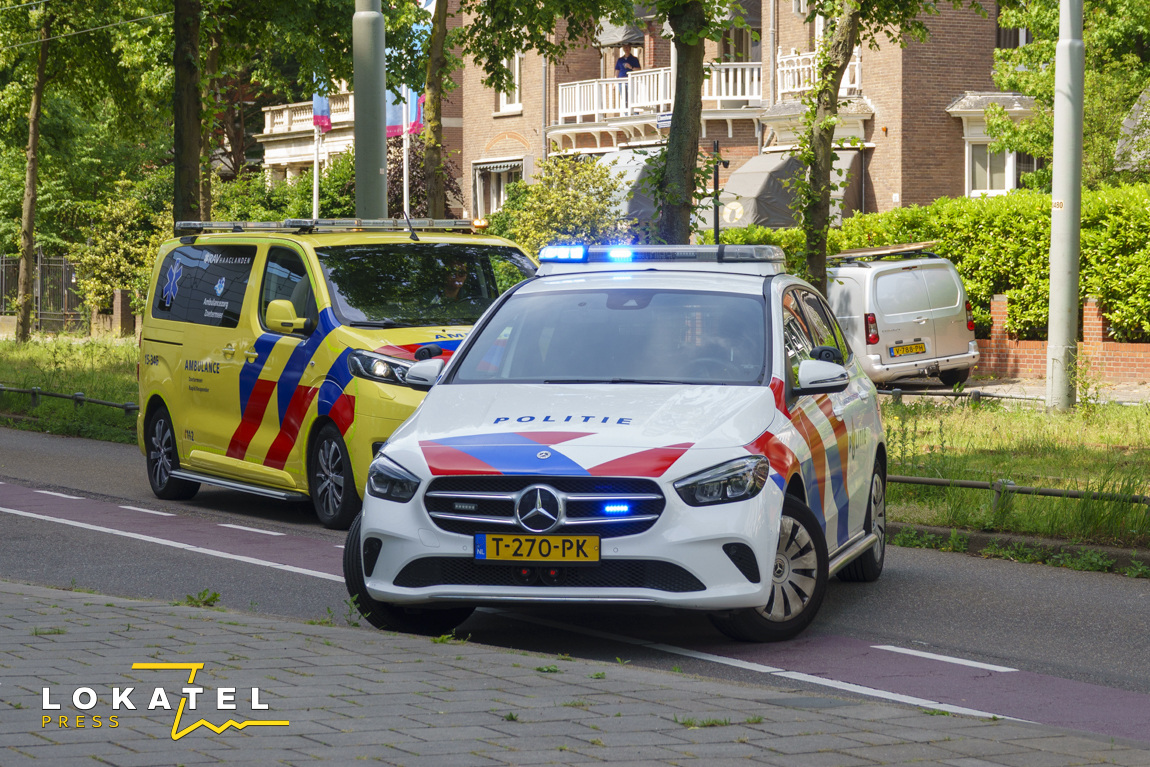 Scooterbestuurder gewond na botsing met auto in Scheveningen