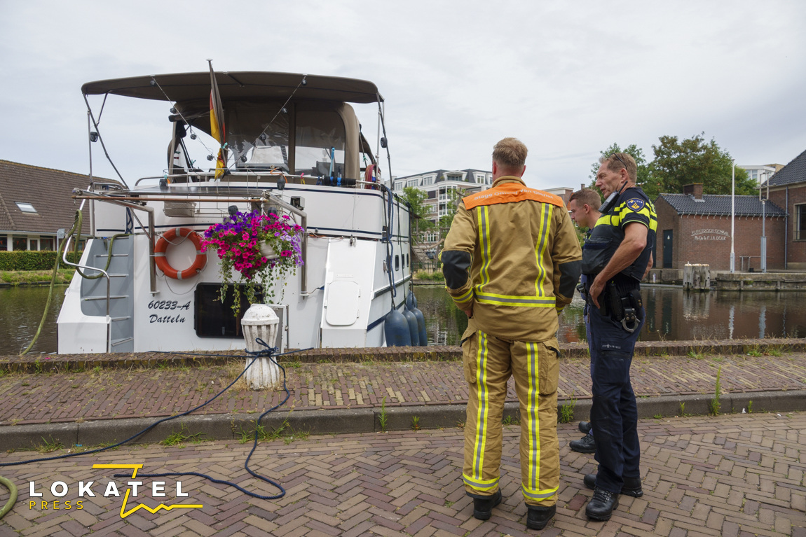 Motorjacht zwaar beschadigd door brand in Leidschendam