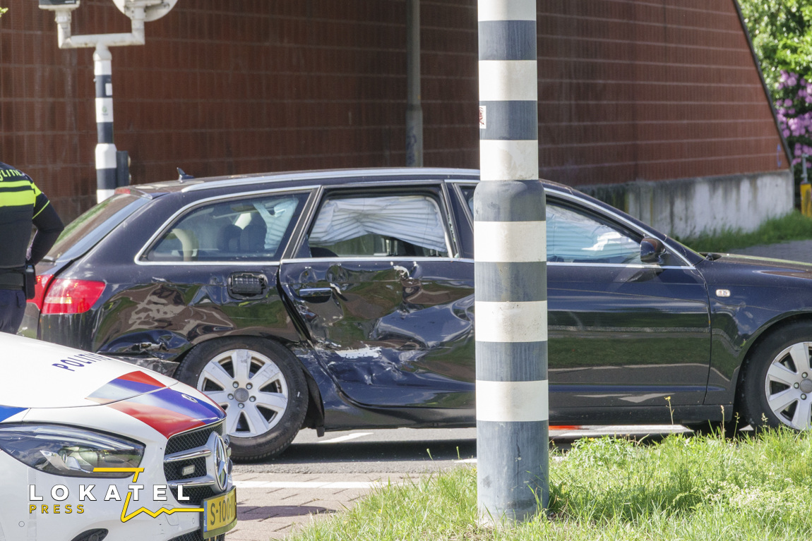 Drie auto’s zwaar beschadigd bij botsing in Wassenaar