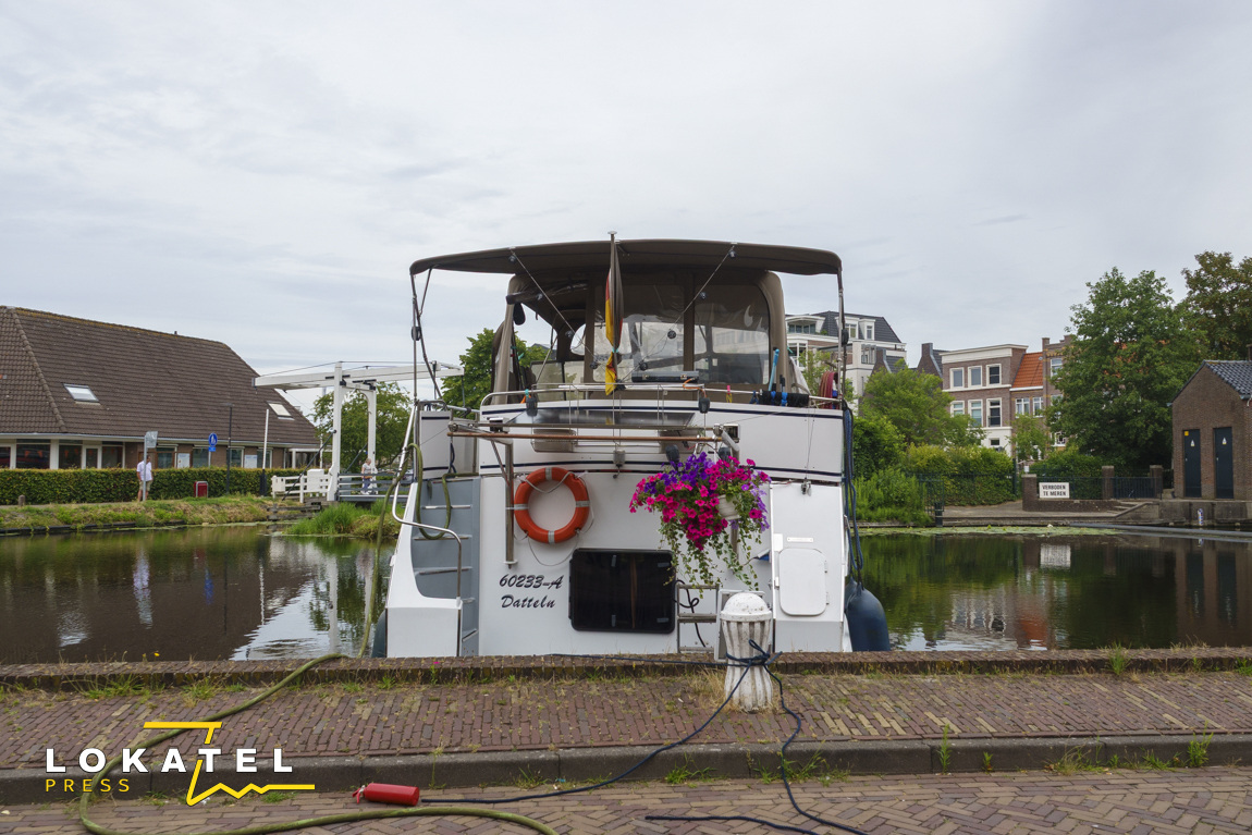 Motorjacht zwaar beschadigd door brand in Leidschendam