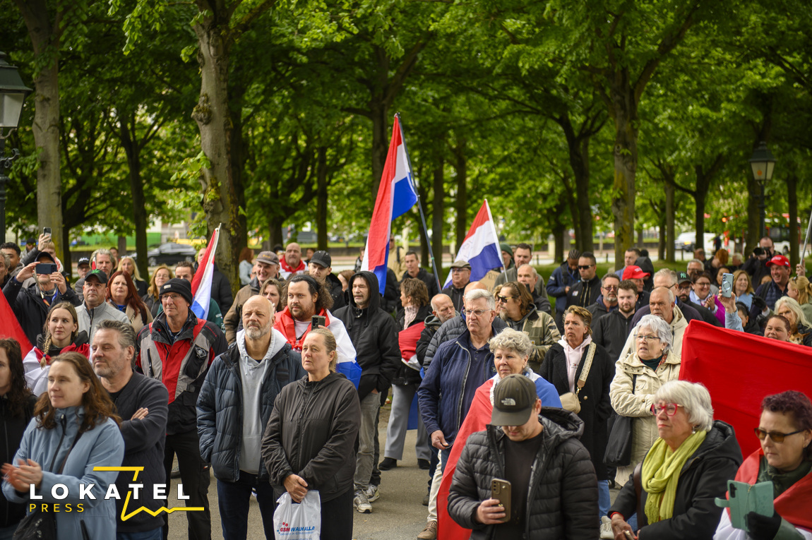 Protestmars tegen immigratiebeleid rustig verlopen in Centrum