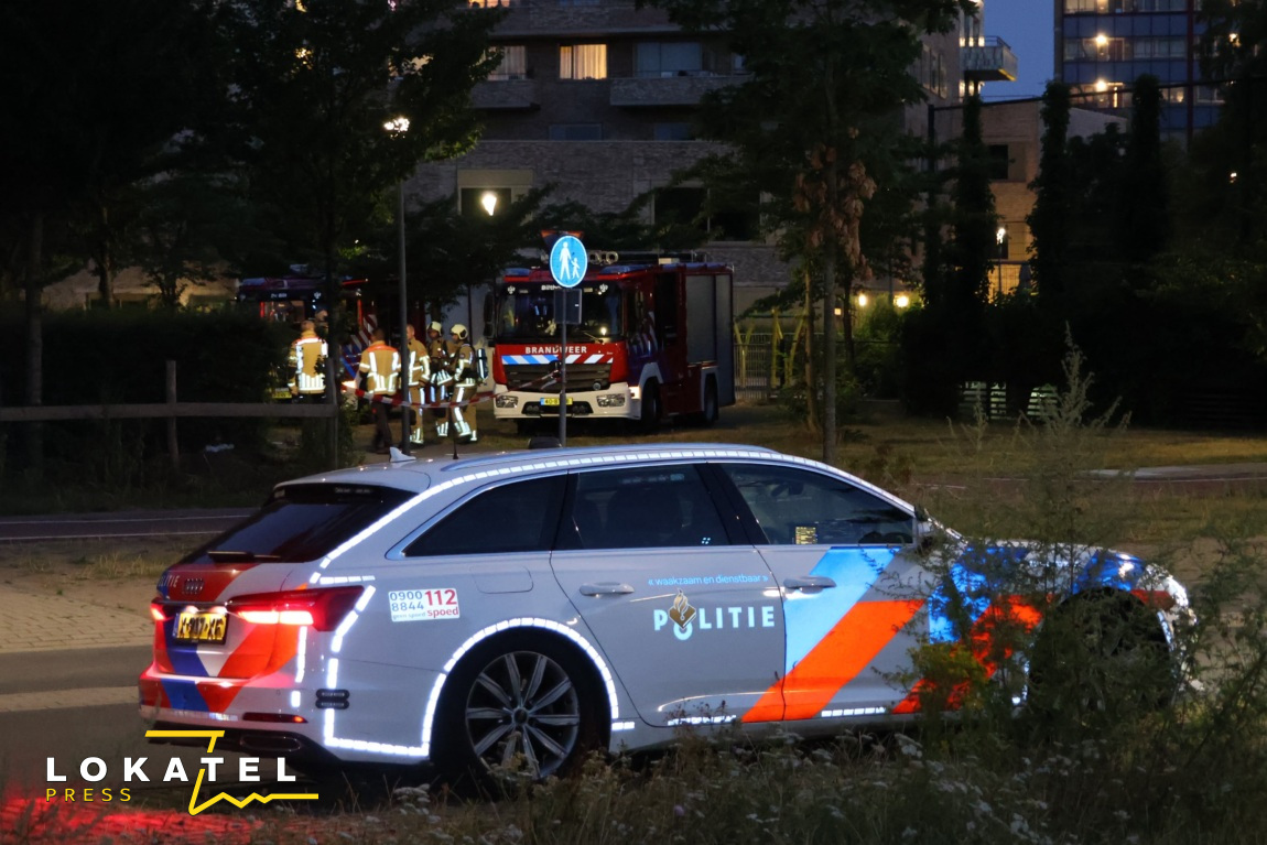 Flat deels ontruimd na grootschalige politieactie in Achterveld