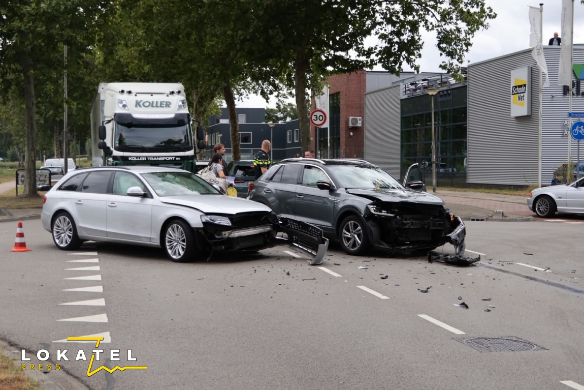 Gewonde naar ziekenhuis na botsing in Isselt