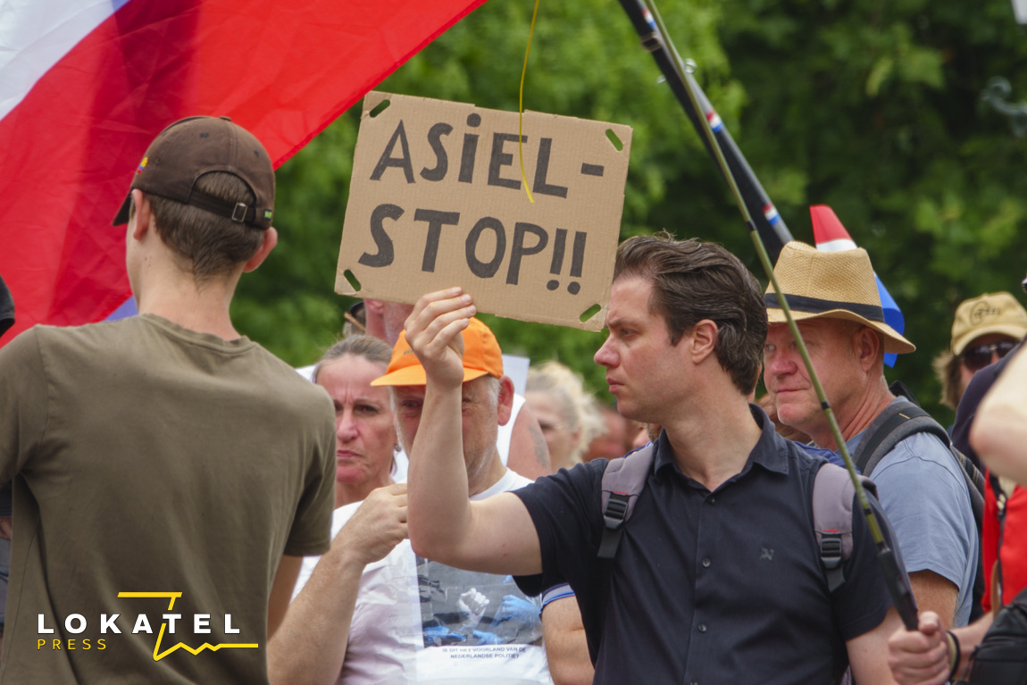 Demonstratie Nationaal Protest in Centrum