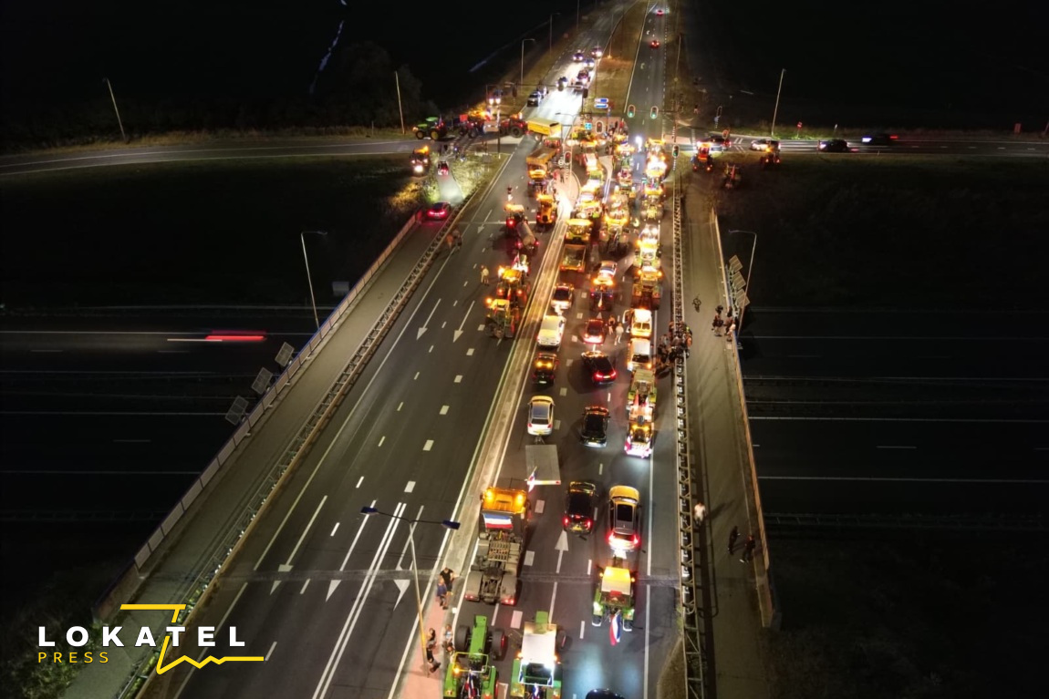 Boerenactie met trekkers zorgt voor verkeershinder rond A28 in Nijkerk