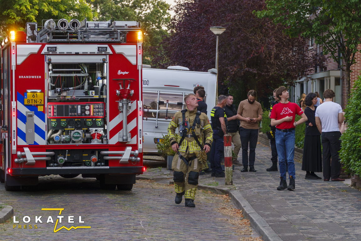 Grote inzet voor mogelijke brandmelding bij school en kerk in Soesterkwartier